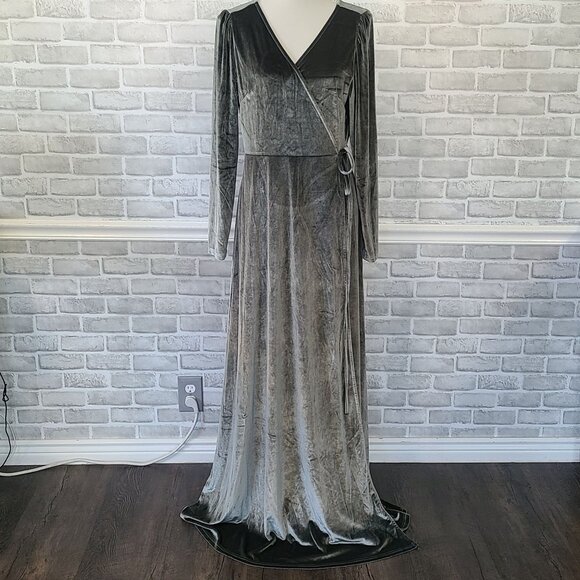 Baltic Born Esmerelda Velvet Wrap Maxi Dress Gray NEW Plus 1X Elegant Feminine - Picture 1 of 9
